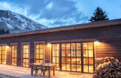 Jackson Hole House | Baitshop Cabin