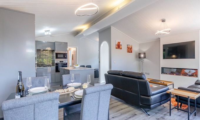 Longnor Ski Chalet | Bakewell Deluxe Lodge
