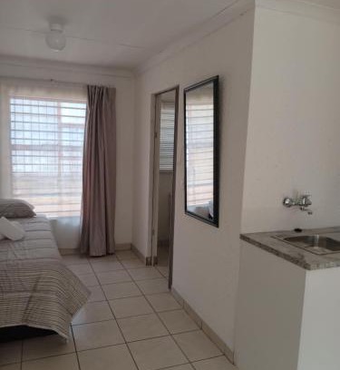 Greater Johannesburg Metropolitan Area Apartment | Baksman's Retreat