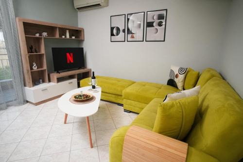 Ampelokipoi-Menemeni Apartment | Balancepointskg
