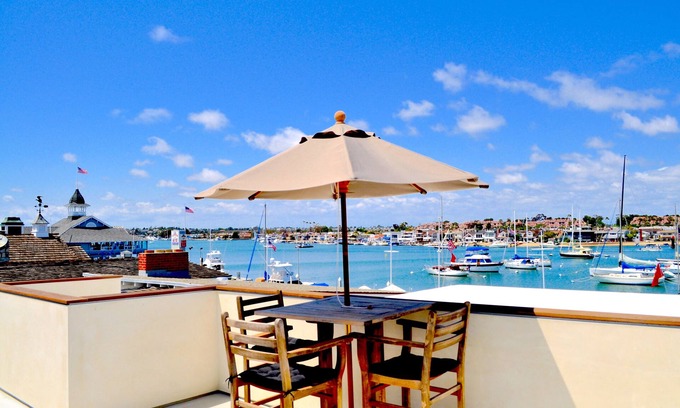 Balboa Peninsula House | Balboa Bay View - Steps to Beach, Pier, Restaurants, Park and Fun Zone