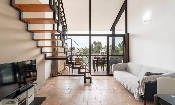 Navarres Apartment | Balcón de las Fuentes: Design, comfort and unique views