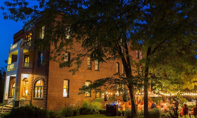 Dufur Hotel | Balch Hotel