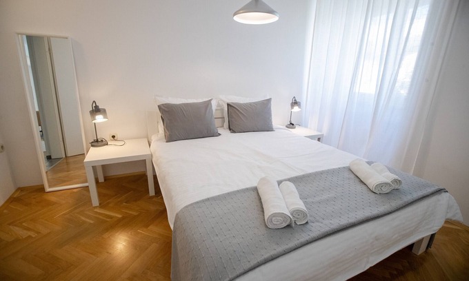 Ohrid Apartment | Balcony Parking City Center APT in Ohrid Near Lake