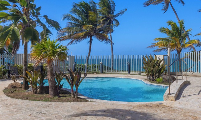 Herreras Apartment | Balcony With Views | Nice Pool | Beach Access