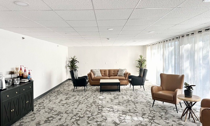 West Springfield Hotel | Baldwin Inn & Suites, SureStay Collection by Best Western