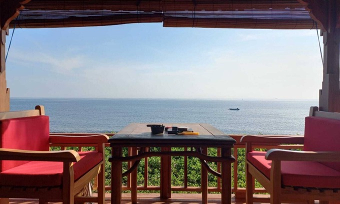 Songan Bed & Breakfast | Bali North Beach B&B