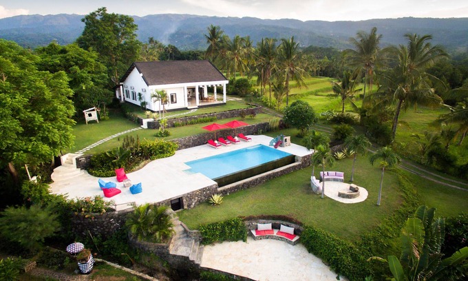 Kalibukbuk Villa | Bali Sea View Family Villa - Villa Bloom Bali