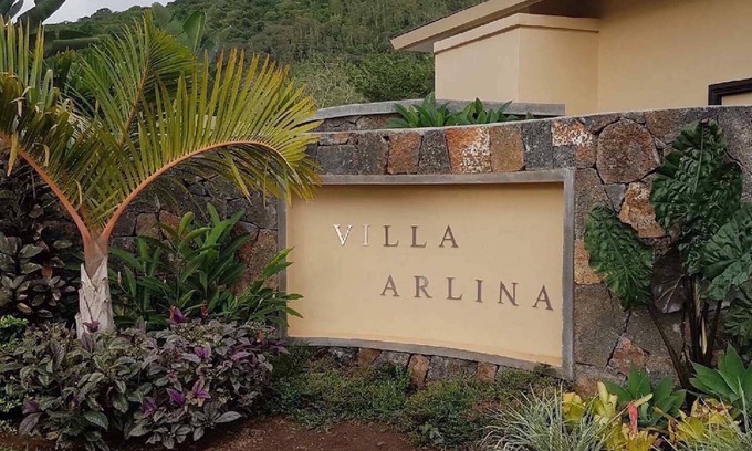Black River Villa | Balinese villa in the heart of lush vegetation