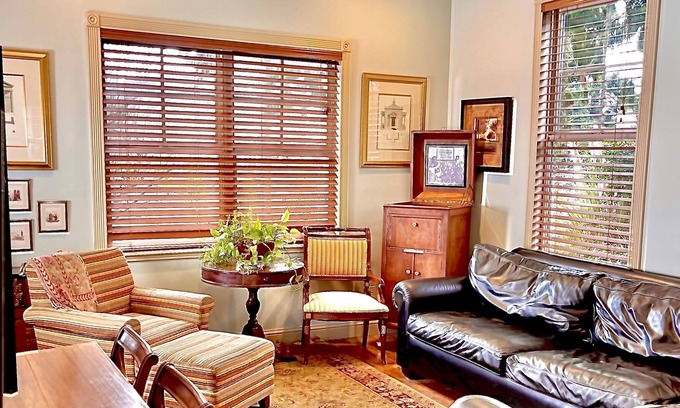 Old Ballard House | Ballard Bunkhouse 1st flr unit near Ent. dist. with Rapid EV charger, parking.