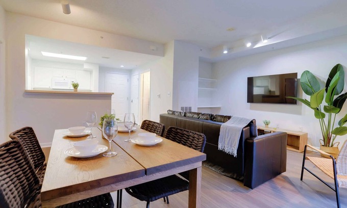 Ballston Apartment | Ballston Apt: Gym, & Modern Living