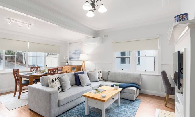 Balgownie Cottage | Bally Escape Cottage Serenity in a Scenic Village