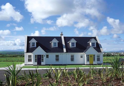 Ballybunion House | Ballybunion Holiday Cottages No 27 by Trident Holiday Homes