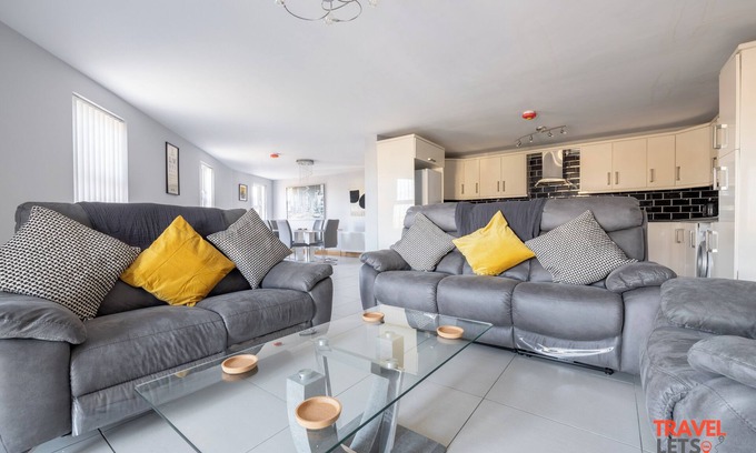 Ballygowan House | Ballygowan, Co. Down, Northern Ireland - Gourleys Hideout, 6 Guests - Contractors/Tourists/Relo
