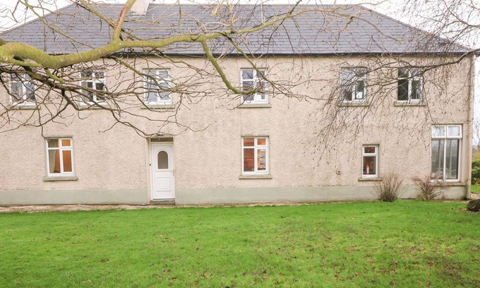 Ballingarry House | BALLYGRENNAN HOUSE, pet friendly in Ballingarry, County Limerick