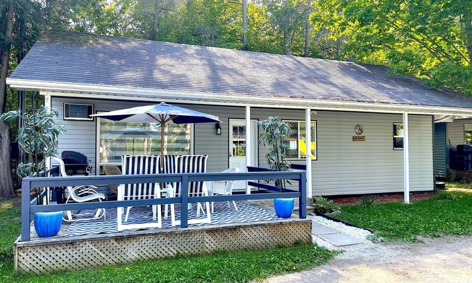 Washago Cottage | "Balmoral" Cottage