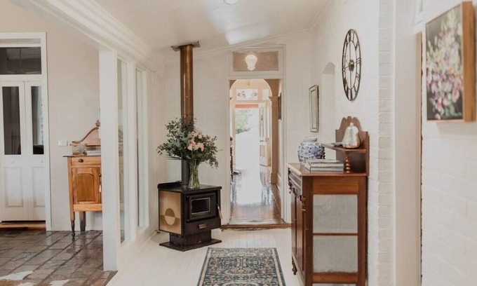 Inverell House | Balmoral - Historic luxe stay in heart of Inverell