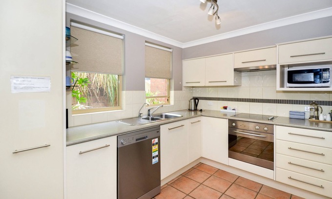 Middleton Beach Apartment | Balneaire/Monets Villas- 2 or 3 bedroom