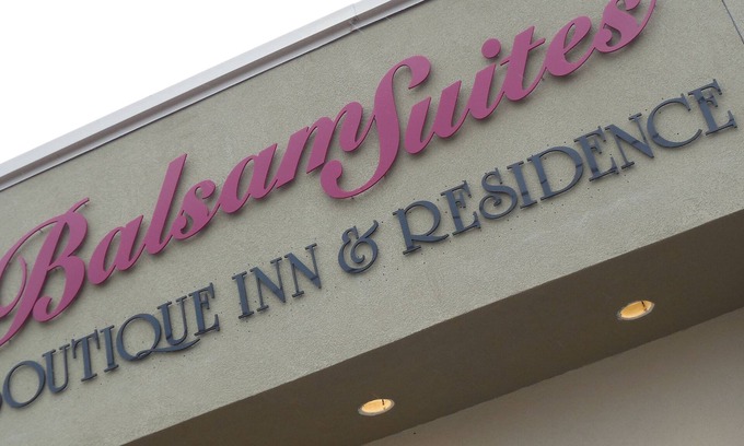 Timmins Hotel | Balsam Suites Boutique Inn & Residence