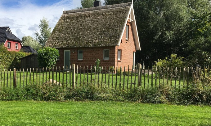 Dabitz House | Baltic holidays in high-quality thatched roof house
