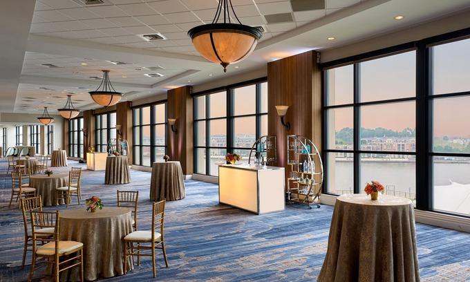 Harbor East Hotel | Baltimore Marriott Waterfront