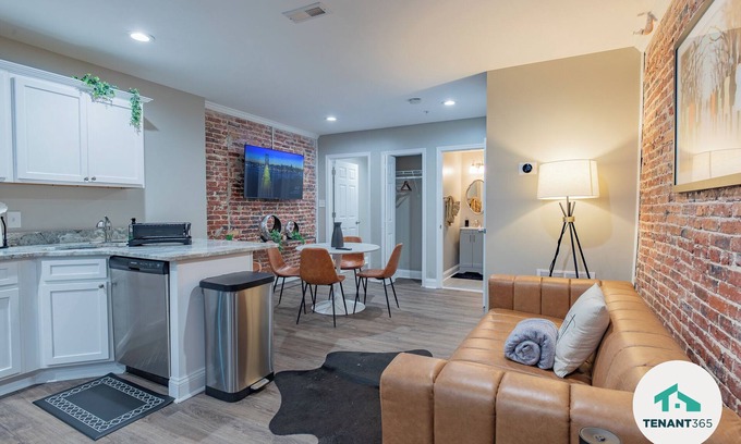 Downtown Baltimore Apartment | Baltimore's Best Home Away From Home