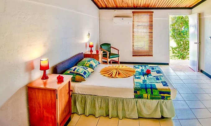 Wailoloa Hostel | Bamboo Beach