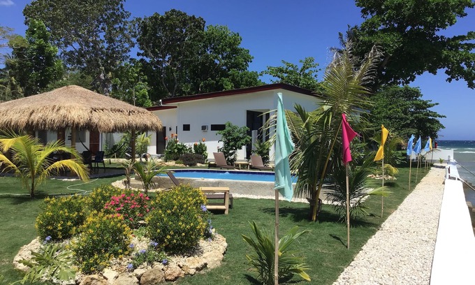 Dimiao Villa | BambooBeachvilla2 NewOCEANFRONT*POOLsunsetview*kitchen STARLINK SAT upto10Guest
