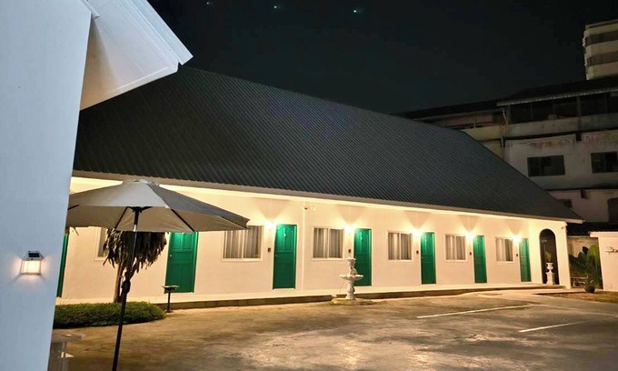 Tha Wang Thong Hotel | Ban Ye