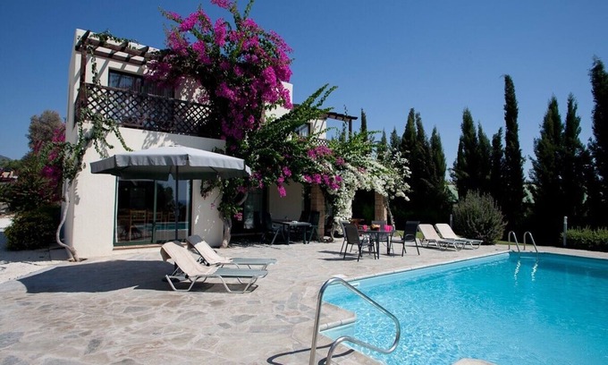 Kissonerga Villa | Banana Gardens Villa