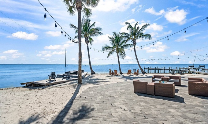 Orlando Beach Resort | Banana River Resort