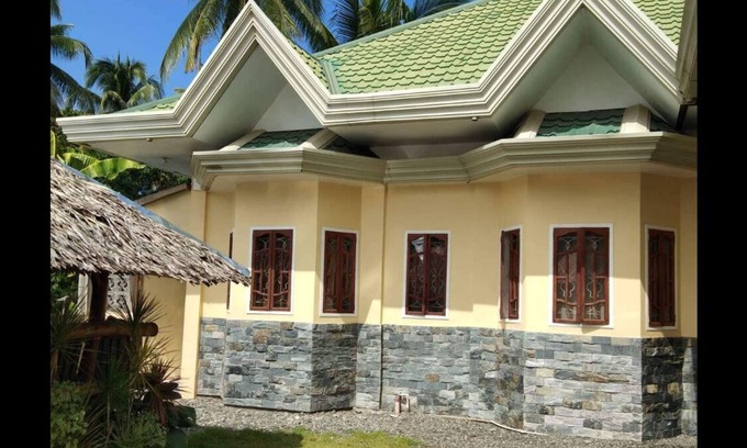 Banaybanay House | Banaybanay 4 kms from Mogbongcogan beach