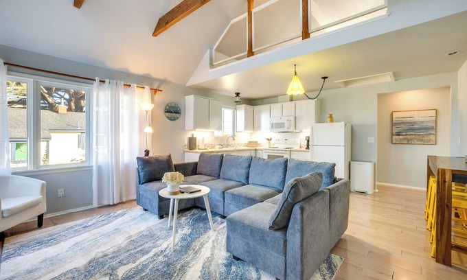 Bandon House | Bandon Beach House Rental: Walk to Downtown!