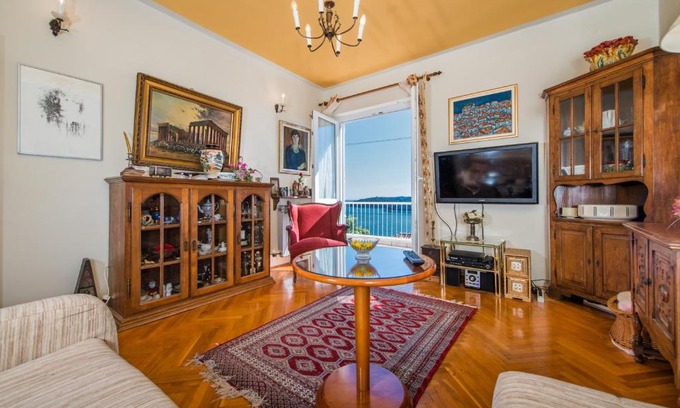 Ploce Apartment | Banje Beach
