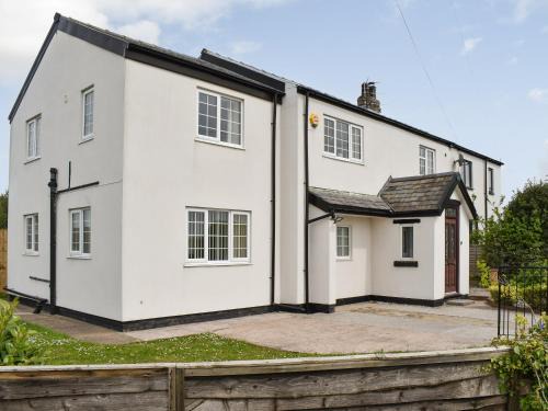 Wesham House | Bank Lane House
