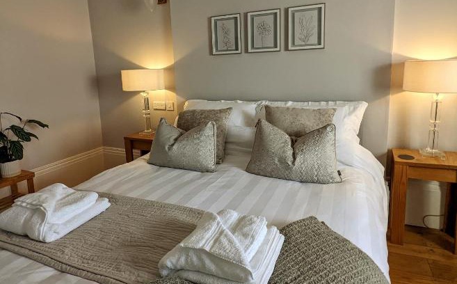 Minster on Sea Bed & Breakfast | Banks Rooms - Minster, Isle of Sheppey