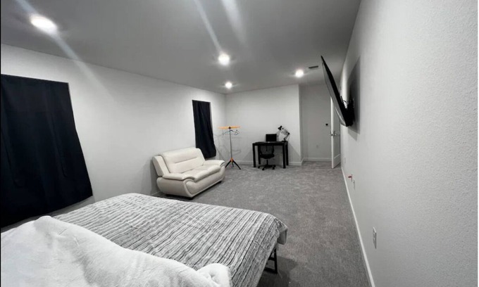 Austin House | Banty Villa - Master Lounge