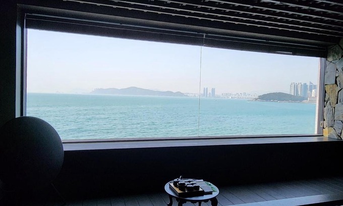 Haeundae House | Banwol Poolvilla