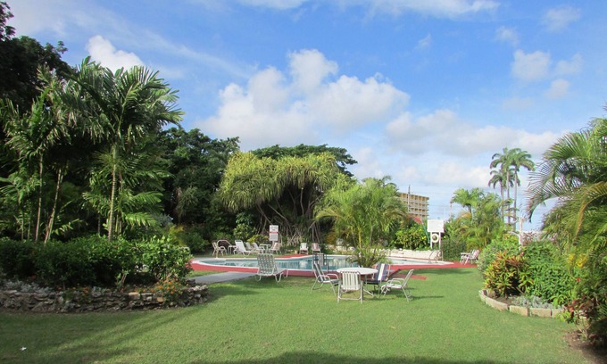 Garrison Historic Area Condo | Banyan Court, a Family-Friendly Condo Close to Everything!