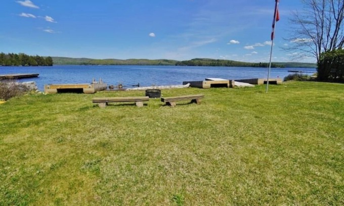 Hastings Highlands Cottage | Baptiste Lakehouse - A Lakefront Paradise!