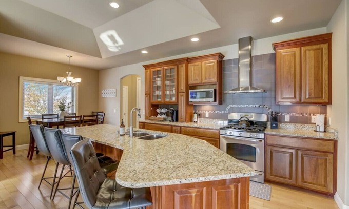 Baraboo Condo | Baraboo Country Club - Friends & Families Welcome