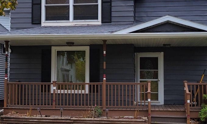 Baraboo House | Baraboo Retreat near Wisconsin dells, Ho Chunk Casino and Devils lake!nn