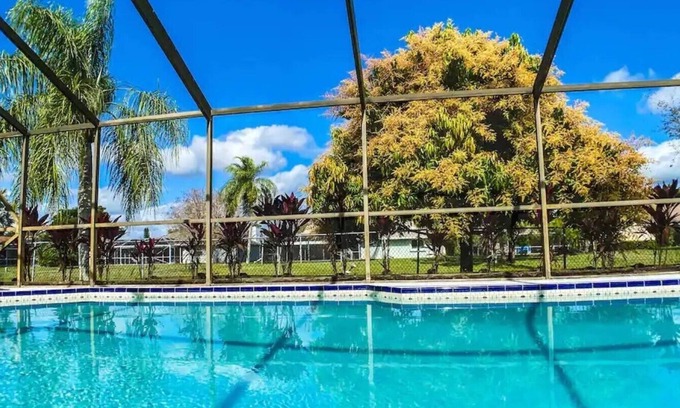 Wellington House | Barberry Family Pool House