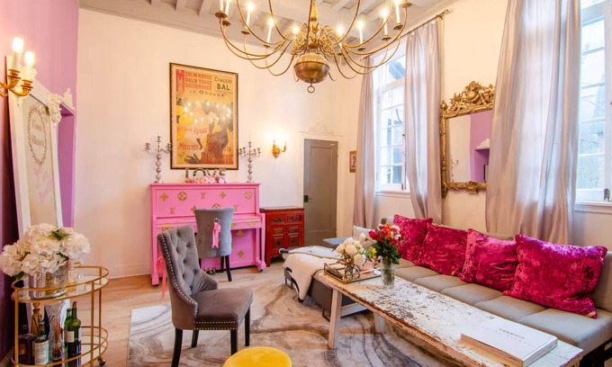 Weehawken Apartment | Barbie-Inspired 3-Bedroom Retreat in Union City – Your NYC Getaway!