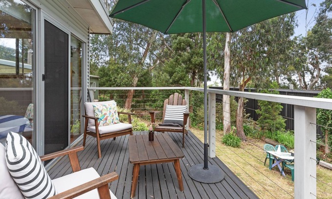 Skenes Creek House | Barca View Cottage - Cozy Beach Retreat