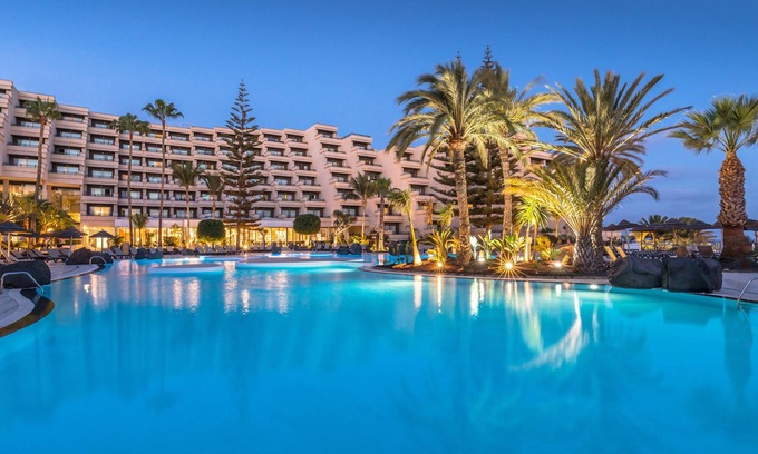 Costa Teguise Hotel | Barcelo Lanzarote Active Resort