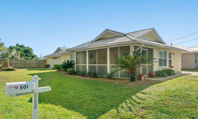 Riviera Beach House | Barefoot Beach Bungalow - 2bd/2ba HOUSE Just Steps from the Beach!