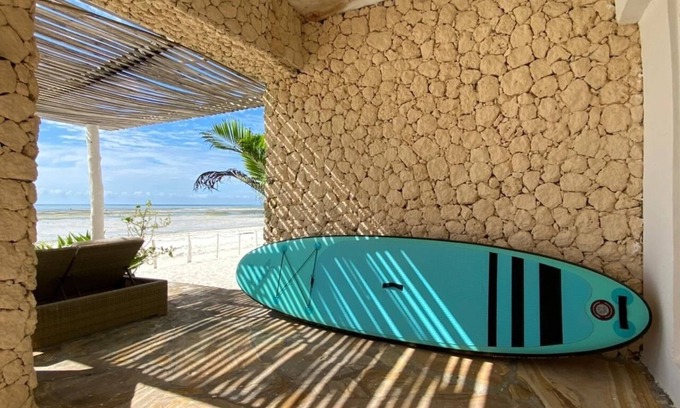 Paje Villa | Barefoot Beach house Zanzibar