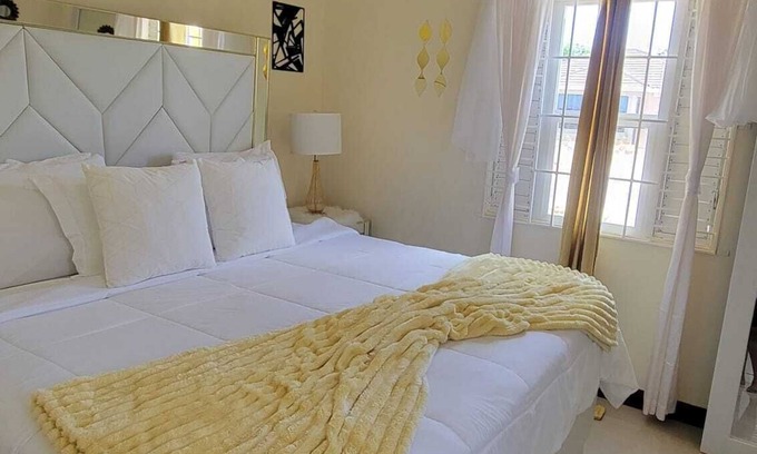 Spring Village House | Barefoot Bliss Short Term Rental with Pool Old Harbour,Colbeck Manor Gated .