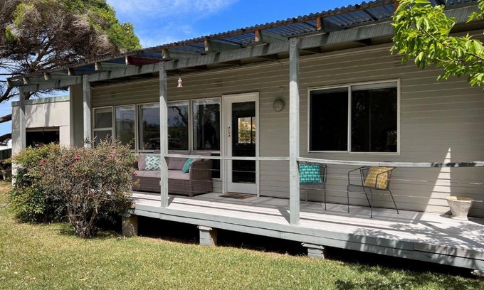 Tomakin House | Barefoot Bungalow